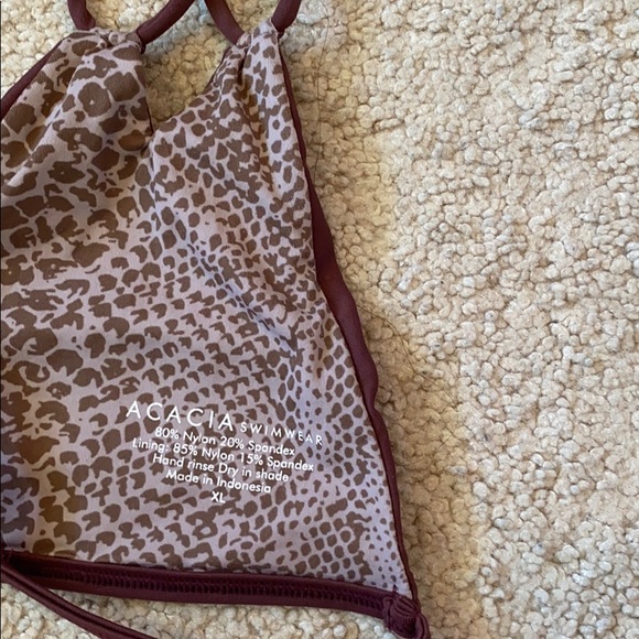 SOLD! ACACIA Thailand top - Picture 5 of 5